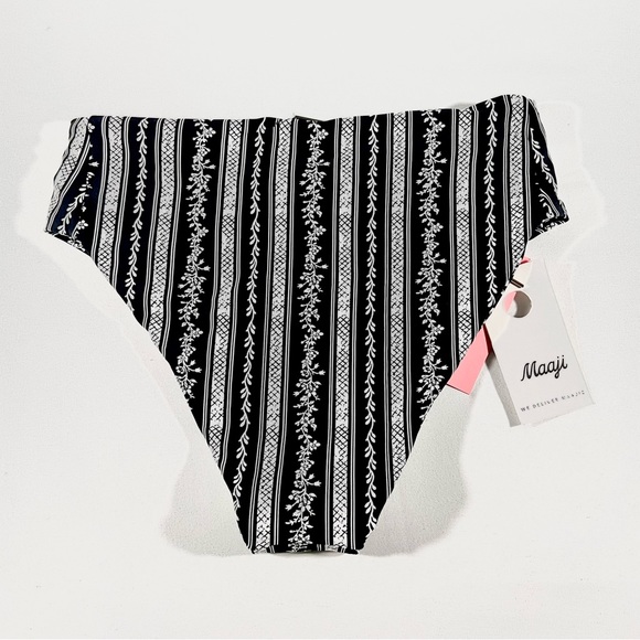 NWT Maaji Reversible Bikini V Front Bottom Medium Black White Floral $72 - Picture 2 of 5